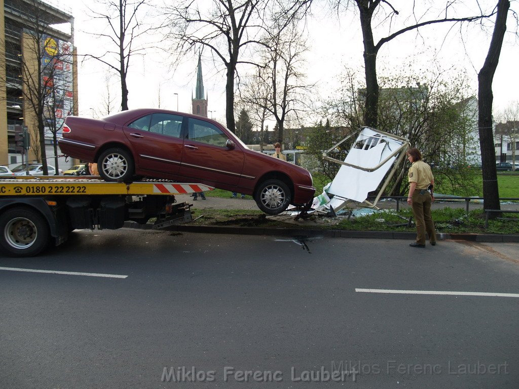 VU Koeln Muelheim Clevischer Ring P28.JPG